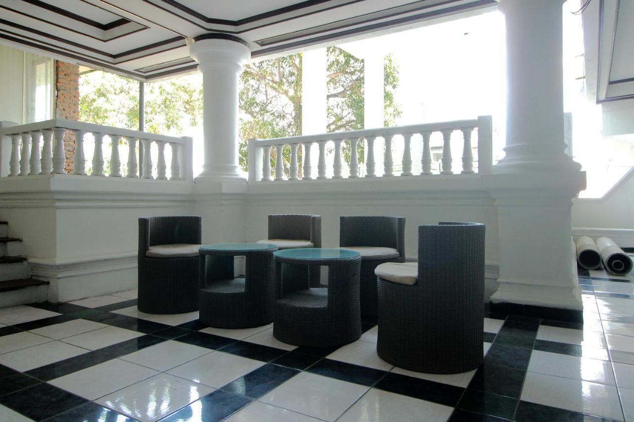 Oyo 2360 Hotel Rio Bengkulu Exterior foto