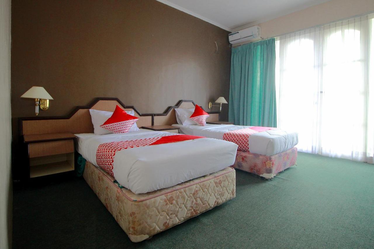 Oyo 2360 Hotel Rio Bengkulu Exterior foto