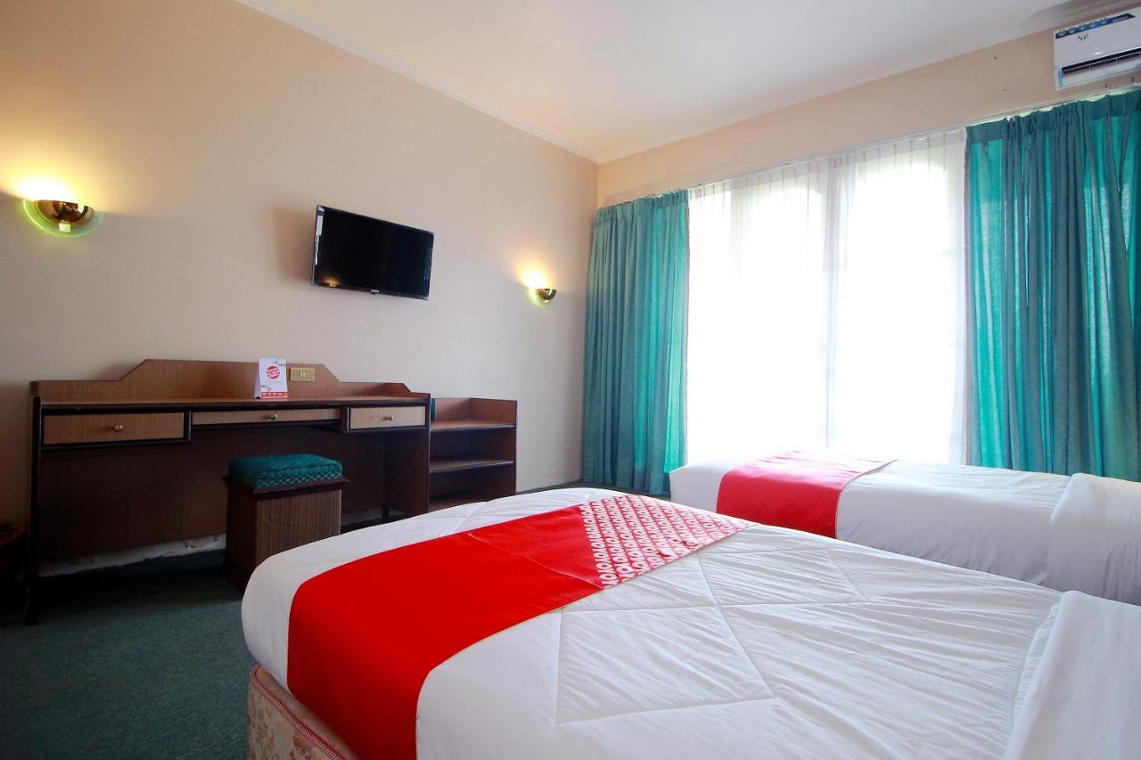 Oyo 2360 Hotel Rio Bengkulu Exterior foto