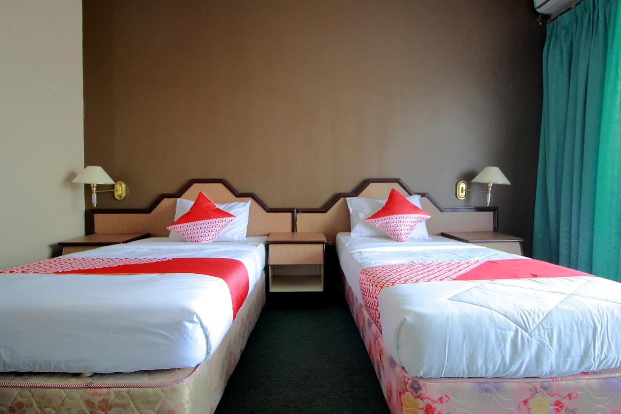 Oyo 2360 Hotel Rio Bengkulu Exterior foto