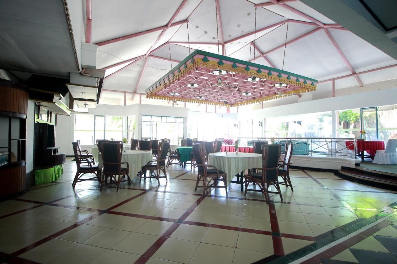 Oyo 2360 Hotel Rio Bengkulu Exterior foto